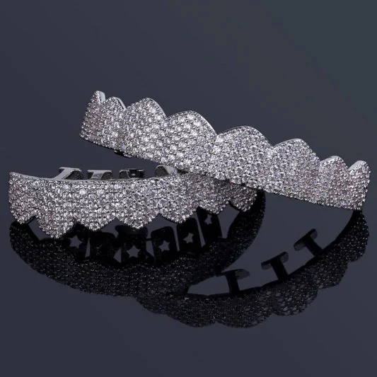 Iced custom grillz product detail.